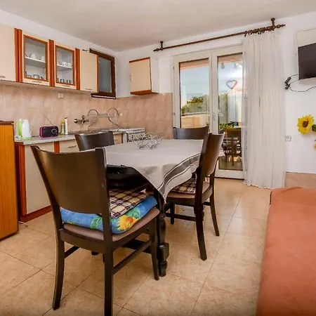 Apartments Senchi * Razanj